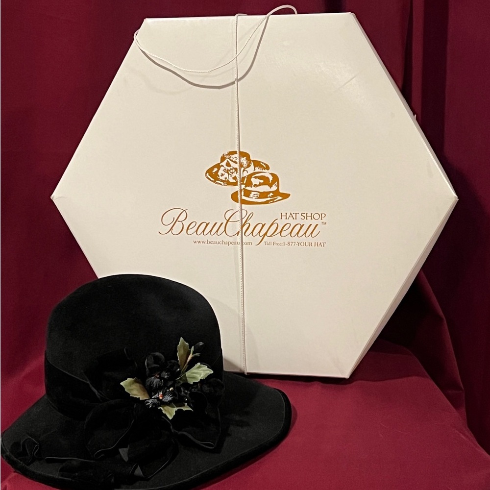Vintage Black Cloche style hat by Louise Green